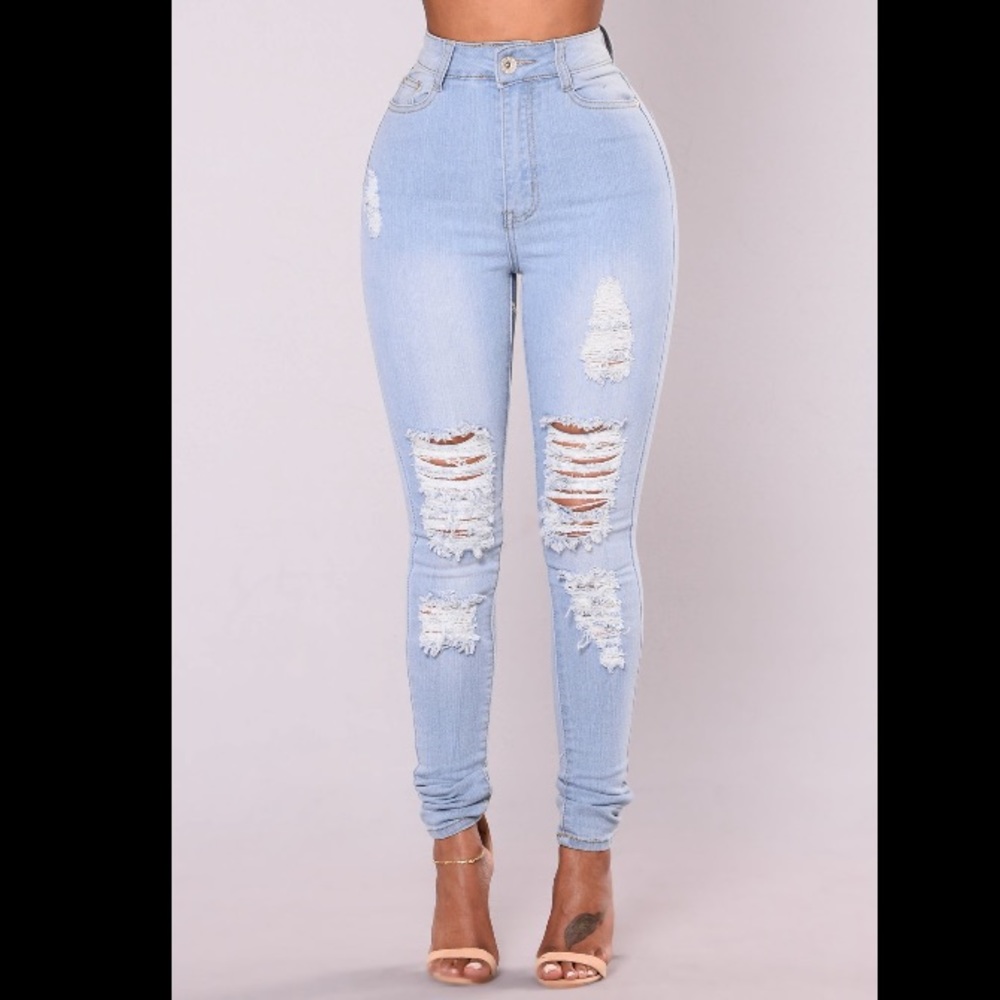 New Fashion Nova Light Blue Wash Skinny Jeans